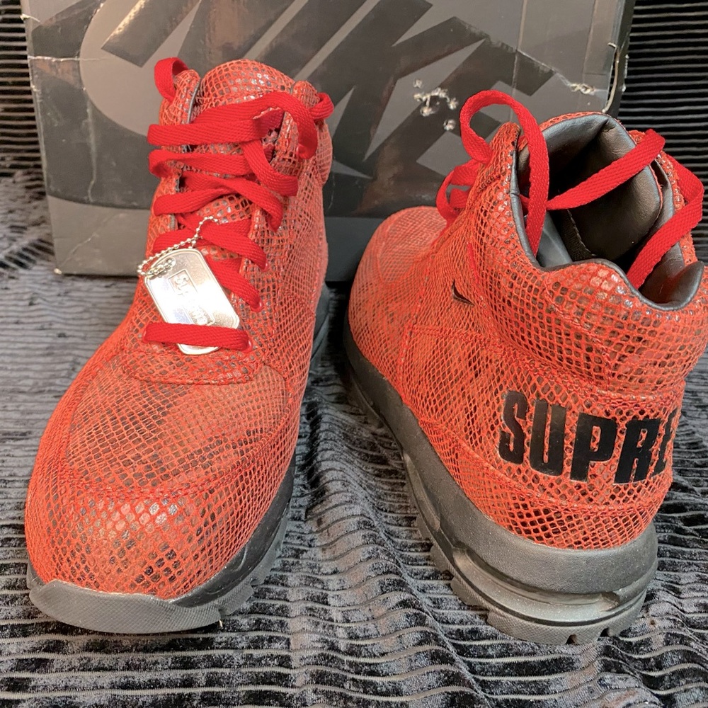 NIKE SUPREME AIR MAX GOADOME SZ11